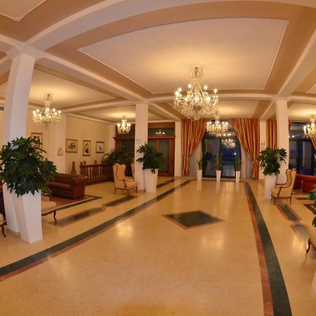 Grand Hotel Montesilvano Marina Εξωτερικό φωτογραφία
