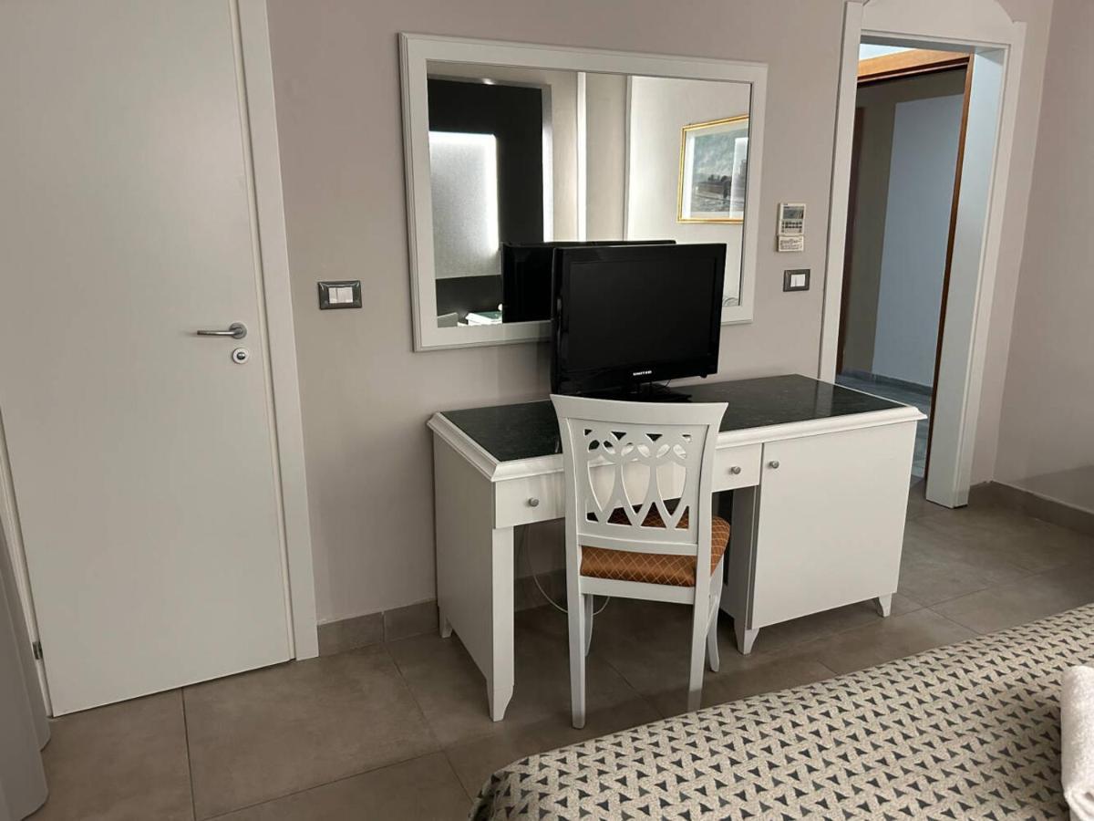 Grand Hotel Montesilvano Marina Εξωτερικό φωτογραφία