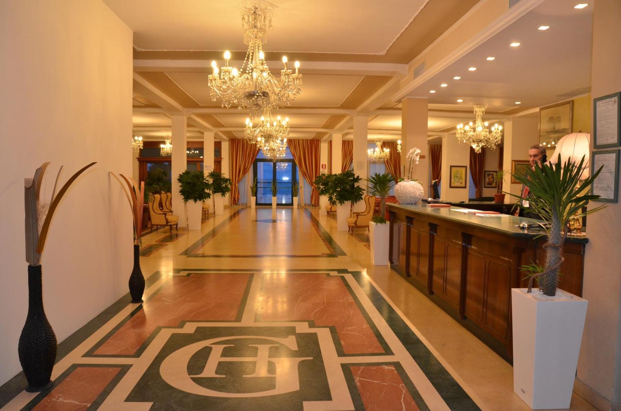 Grand Hotel Montesilvano Marina Εξωτερικό φωτογραφία