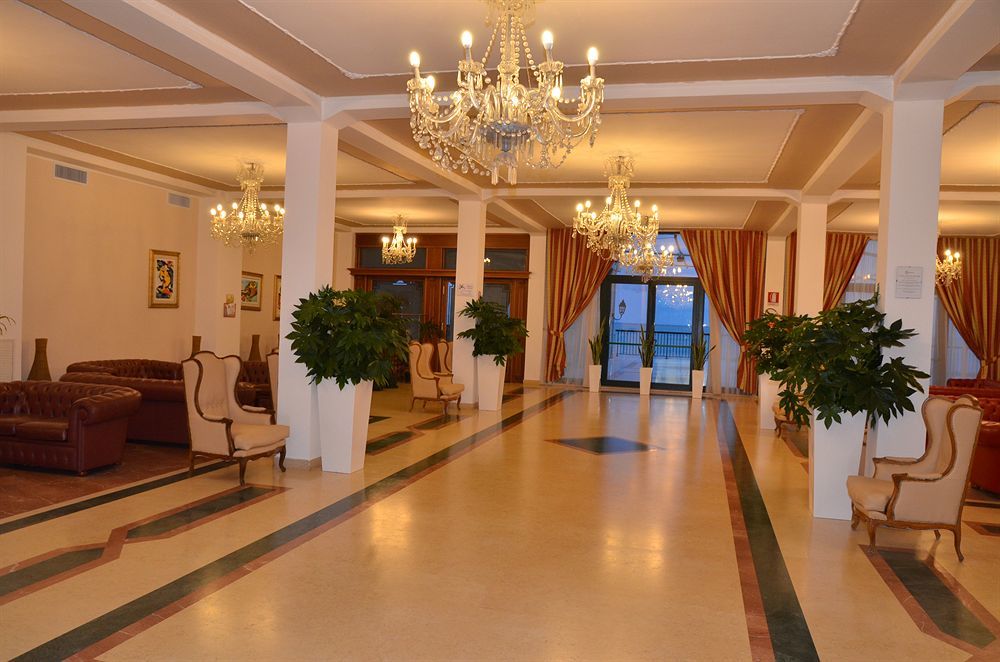 Grand Hotel Montesilvano Marina Εξωτερικό φωτογραφία