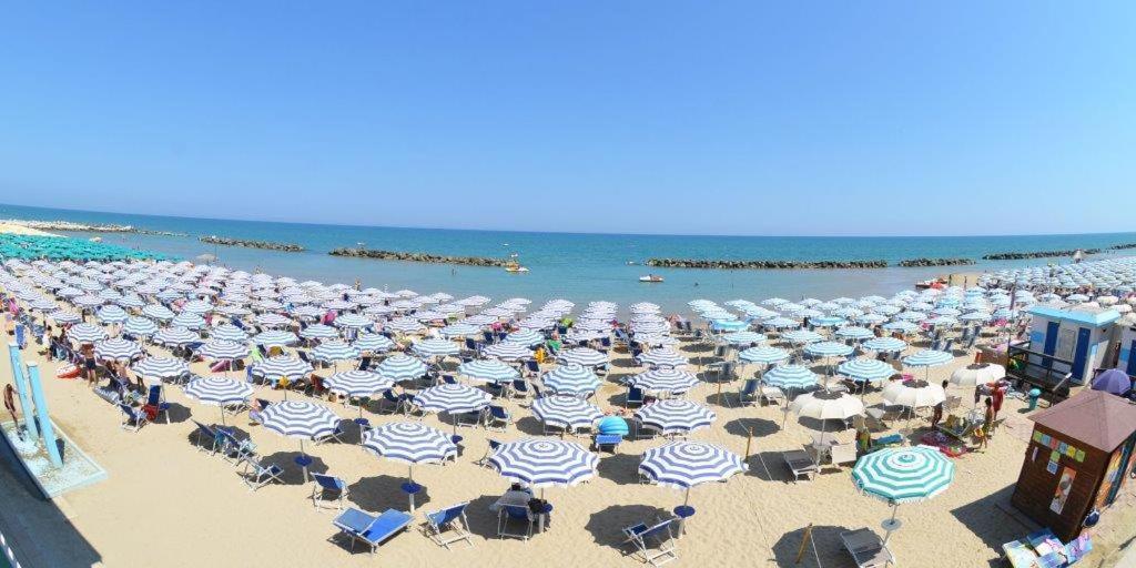 Grand Hotel Montesilvano Marina Εξωτερικό φωτογραφία
